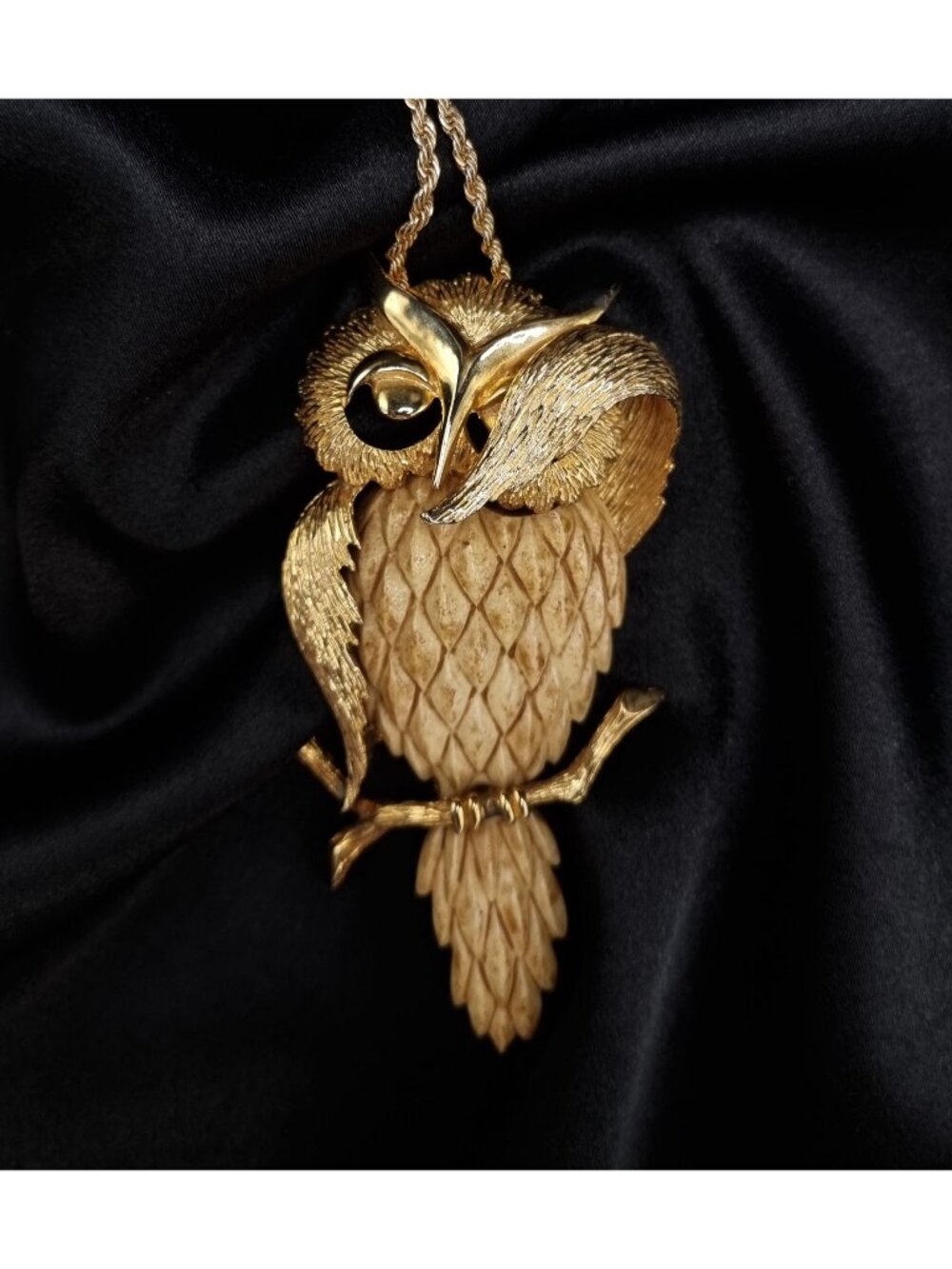 Vintage 1970's RAZZA Signed Large Gold-Tone Owl Pendant Necklace